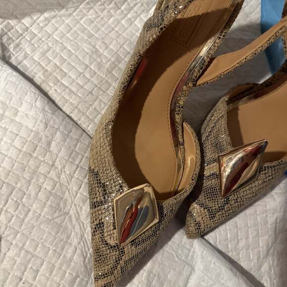 Express - Picture 9 of 14